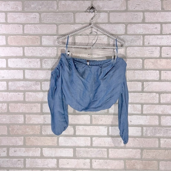 Free People In The Limelight Off The Shoulder Chambray Cropped Top Size XS - Picture 3 of 11